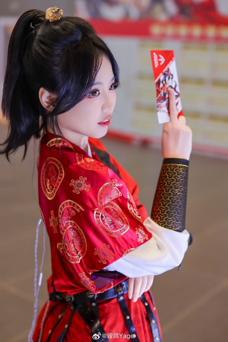 【蜗牛电竞】永劫女主持Yager晒照：给外国选手们来点中式美学的震撼
