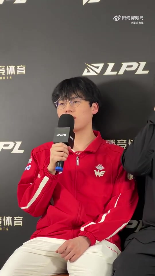 【蜗牛电竞】Erha：队长Monki付出的东西很多，他一直在带领我们这个团队