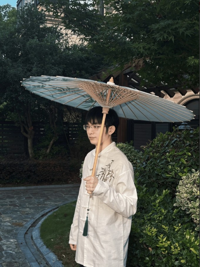 【蜗牛电竞】AL分享选手照片:快哉快哉,五位小生这厢有礼了