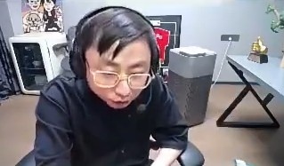 【蜗牛电竞】水晶哥：wenbo打完注册一个微博，来句：我才是世一上！