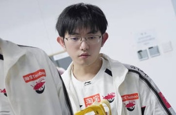 【蜗牛电竞】不是一次正常的调整?媒体人:圣枪的离开 不知道两边出了什么问题