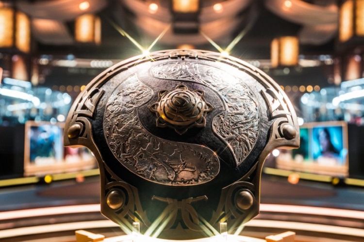 【蜗牛电竞】双喜临门!Spirit双分部同日夺冠 Dota2三夺TI CS2首捧EWC