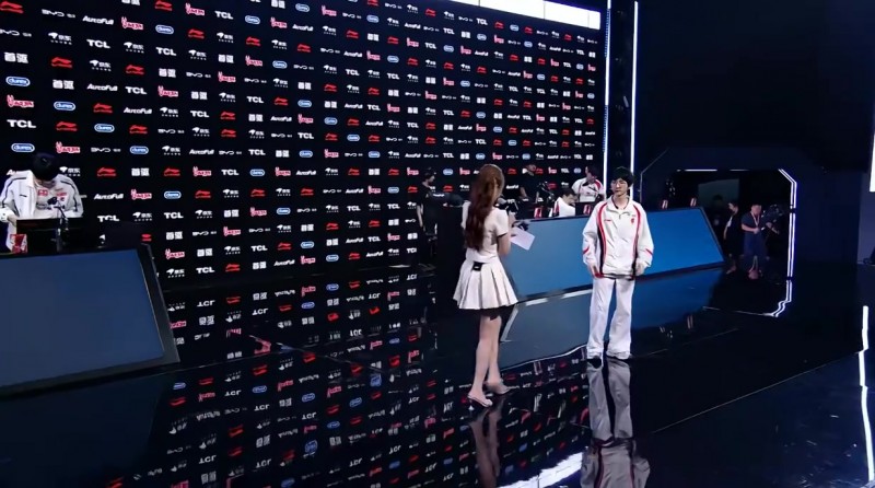 【蜗牛电竞】ZUIAN：第一把纳尔打的还行吧，对面也给机会了