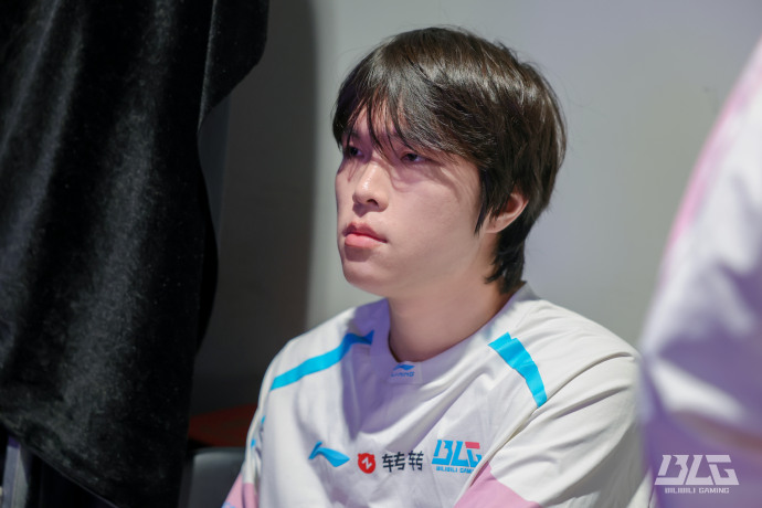 【蜗牛电竞】经纪人谈Bin赛后采访:这样心态成熟回答完美的bin是你们想看的吗