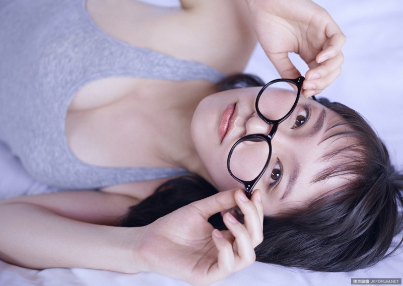 【蜗牛电竞】不合理！療癒系好胸女孩《吉岡里帆》當配角　居然比主角亮眼？！