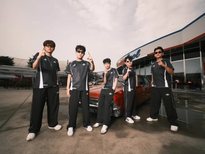 【蜗牛电竞】TSW发布S16世界赛版本队服:我们回来了,世界赛见