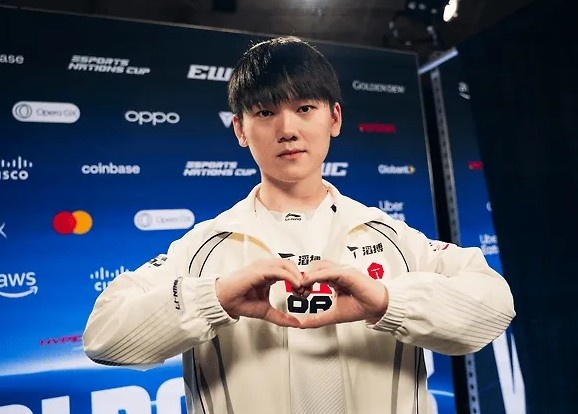 【蜗牛电竞】JackeyLove:今年相对不太顺利,BO1做好准备就能赢HLE